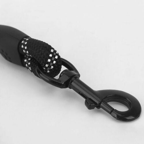 Tangle-Free Reflective Leash Built for Pulling Pups