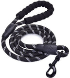 Tangle-Free Reflective Leash Built for Pulling Pups